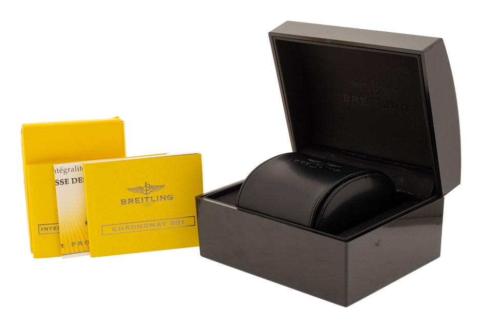 Breitling Chronomat 44 CB0110 Image 4